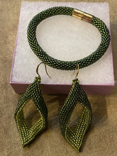 Load image into Gallery viewer, Drop Earrings - Light and dark olive Green beads
