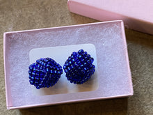 Load image into Gallery viewer, Knot earrings - Blue with black lined beads
