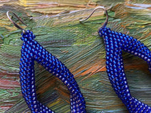 Load image into Gallery viewer, Drop earrings - Two tones of blue beads
