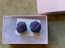 Load image into Gallery viewer, Knot beaded earrings - Lavender permafinish beads
