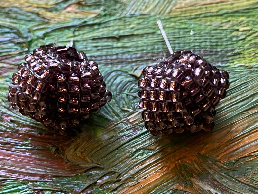 Knot beaded earring - Mauve transparent round beads